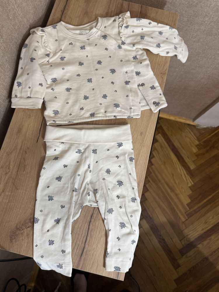 Костюм від H&M(штани+кофта)