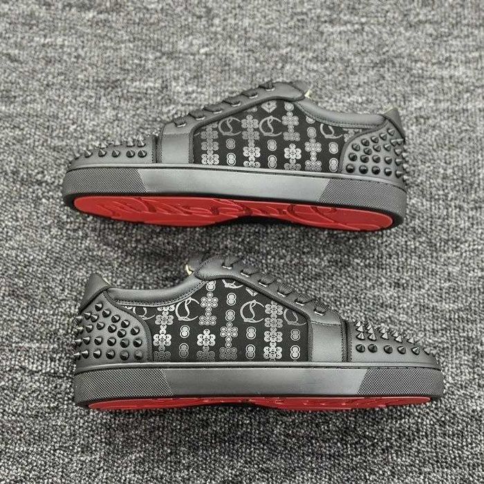 Кеды с шипами Christian Louboutin. Новые. 38 р.