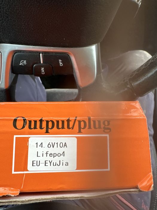 Ładowarka. Akumulalatorów lifepo4