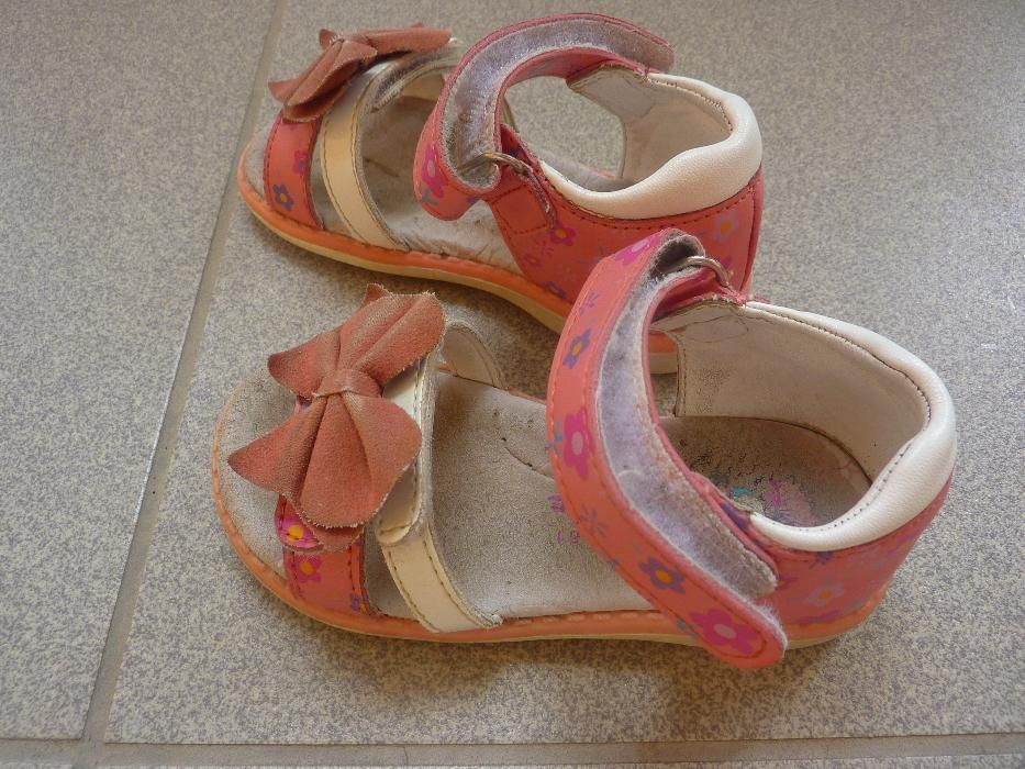 Sandałki, buciki Clibee, rozmiar 21