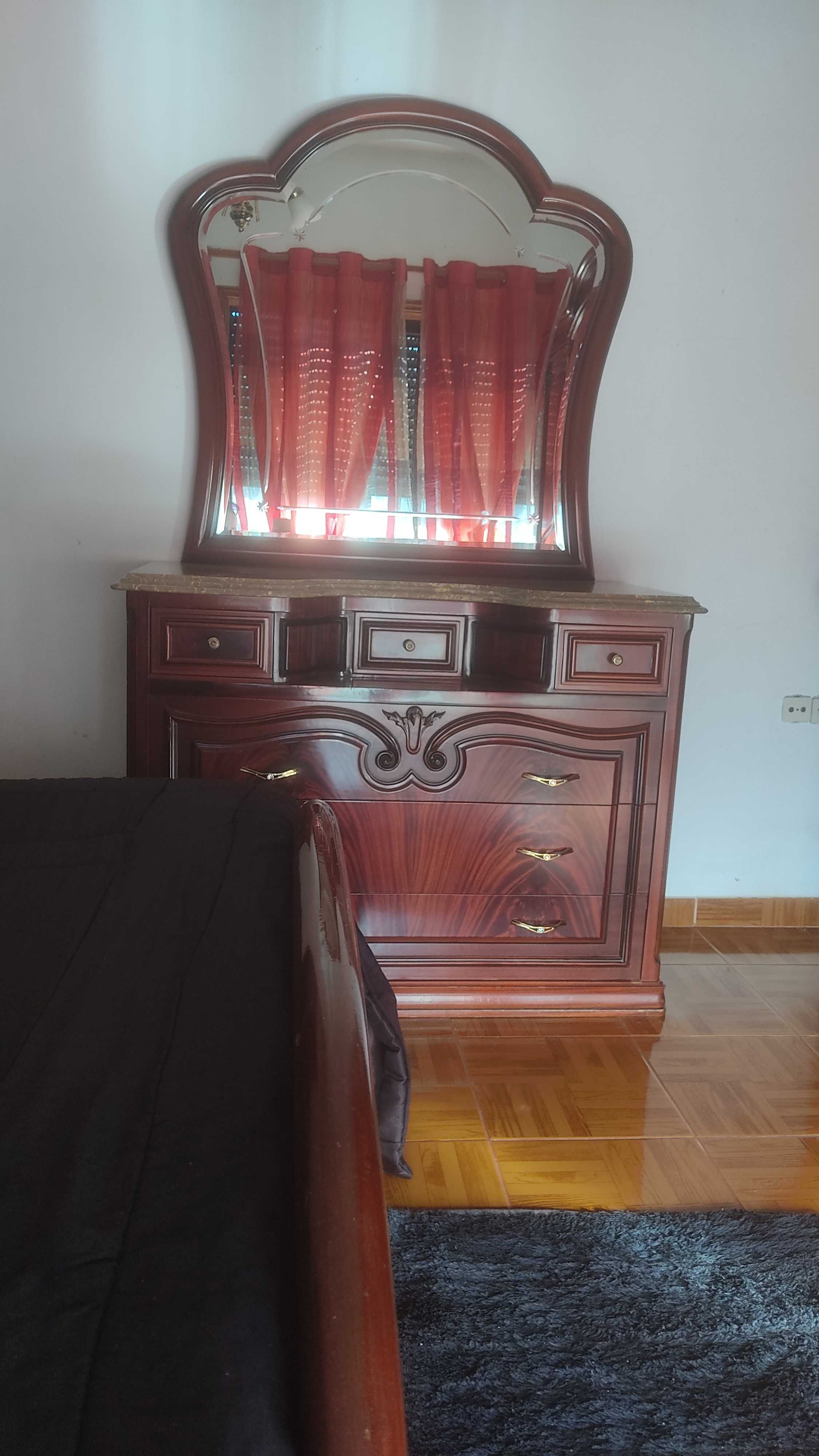 Quarto de casal completo como novo