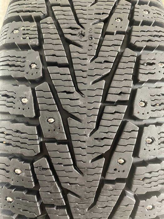Одна шина 225/70 R16 Nokian Hakkapelitta 7 SUV одиночка запаска
