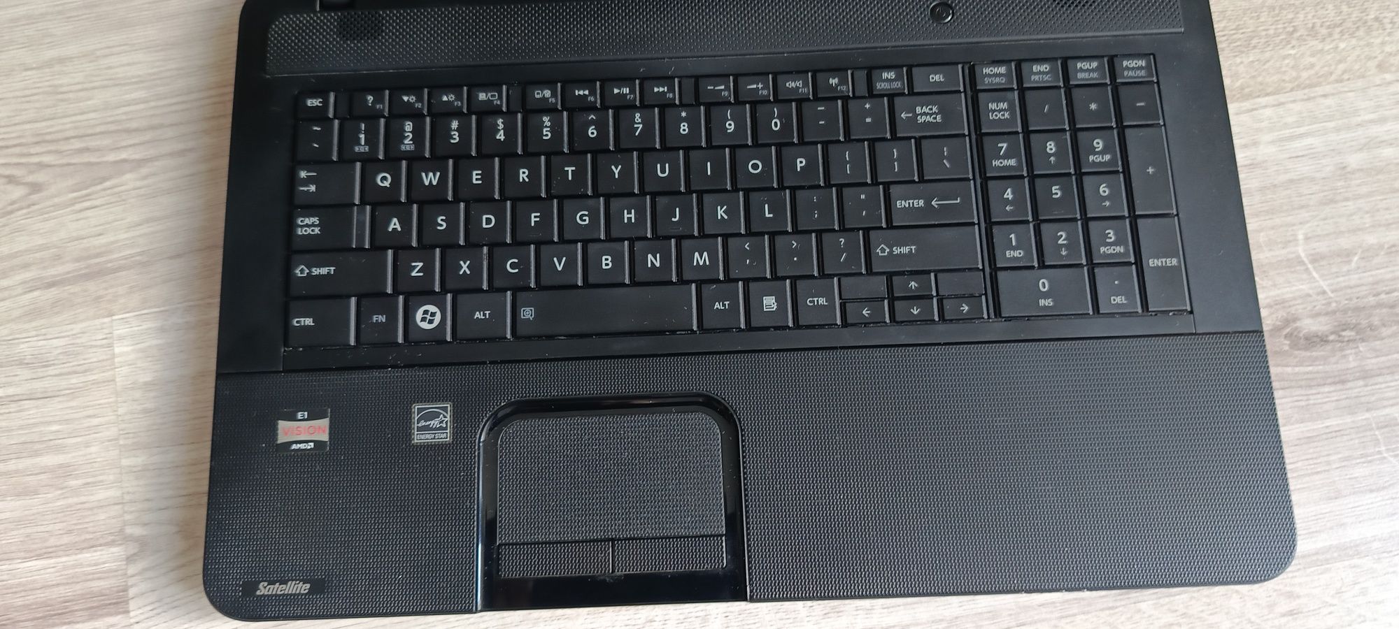Toshiba satelitę 17"