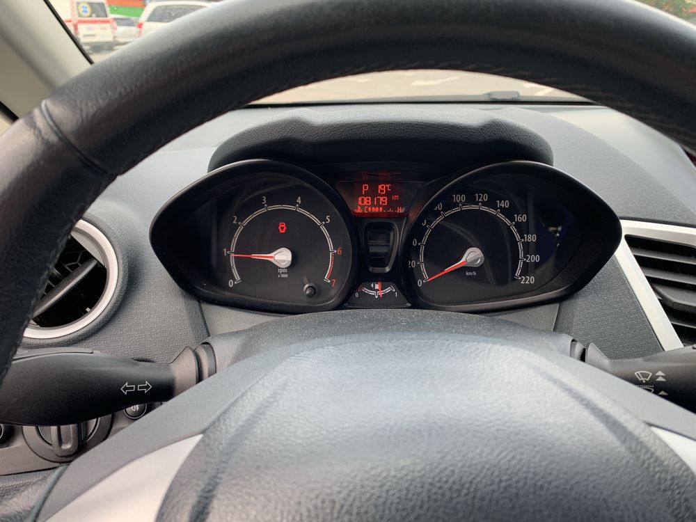 Ford fiesta 1,4 2012 год