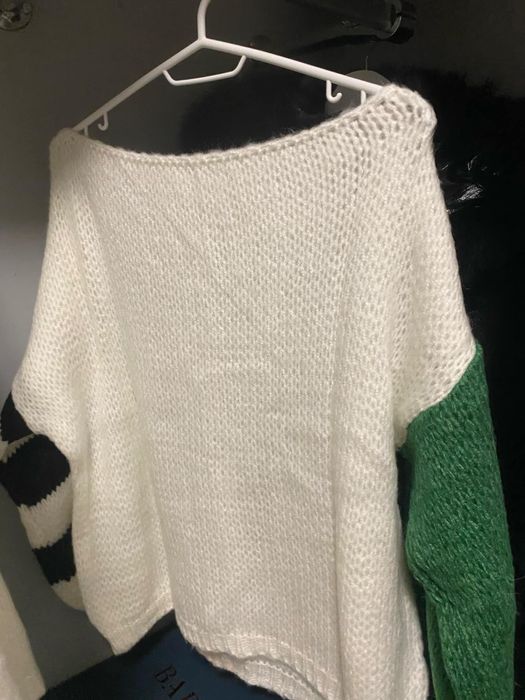 Sweterki damskie milutkie zielony lub bez rekaw