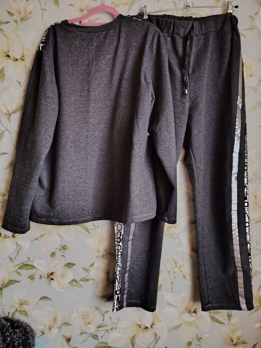 Костюм женский спортивный с лампасами XL-XXL Italy