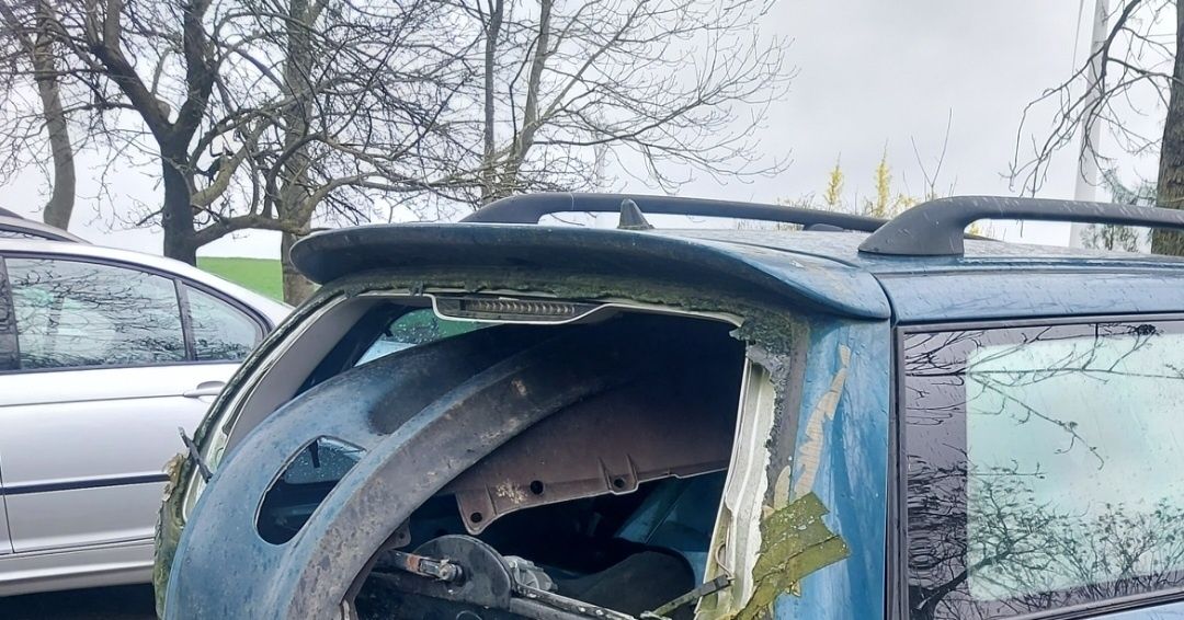 Spoiler lotka daszek opel vectra b kombi