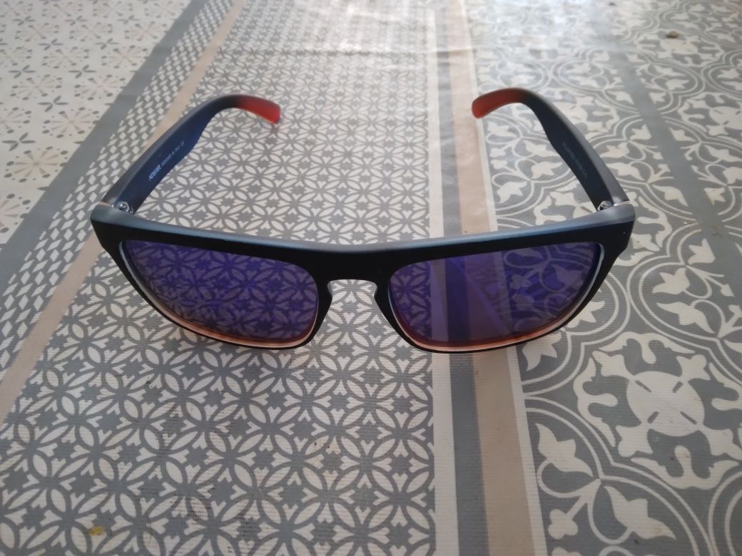 Oculos de sol espelhados azul novos
