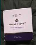 Krem na dzień Royal Velvet,50 ml.Oriflame.