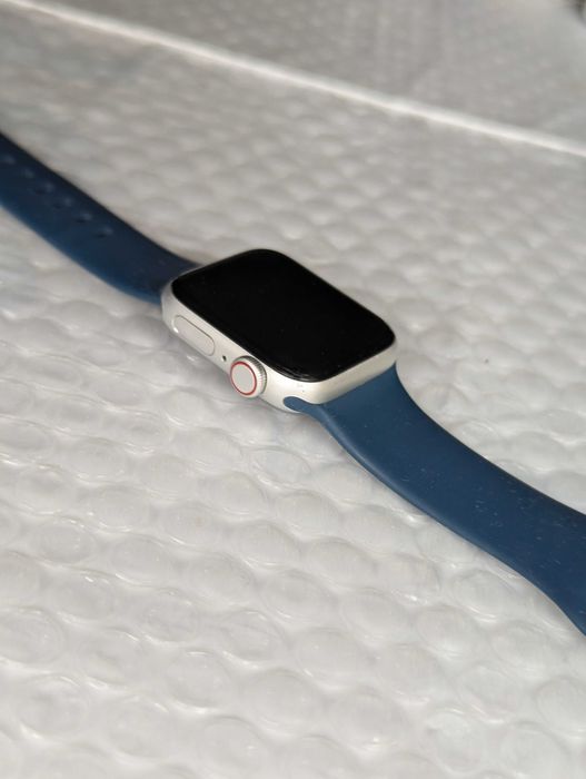 б/В Apple Watch SE 40 mm батарея 87%