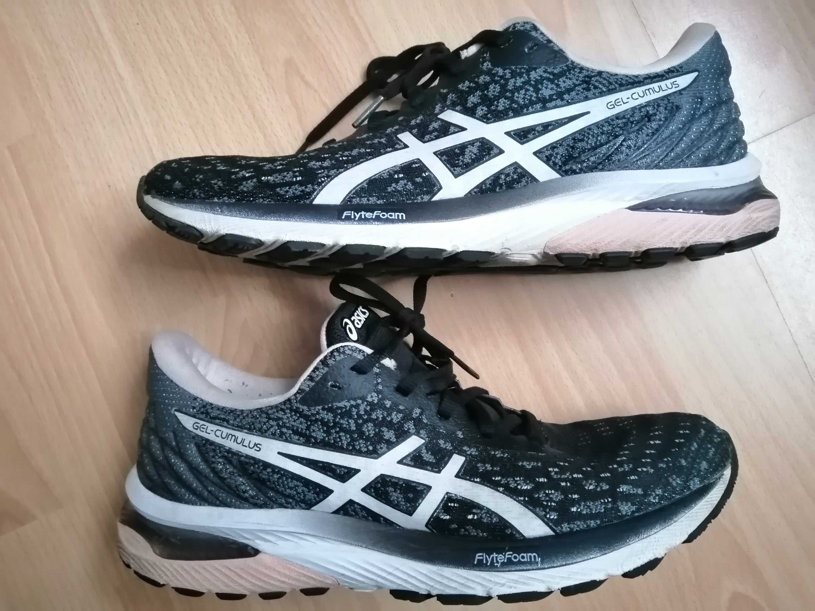 Buty do biegania Asics Cumulus 22 r. 41,5