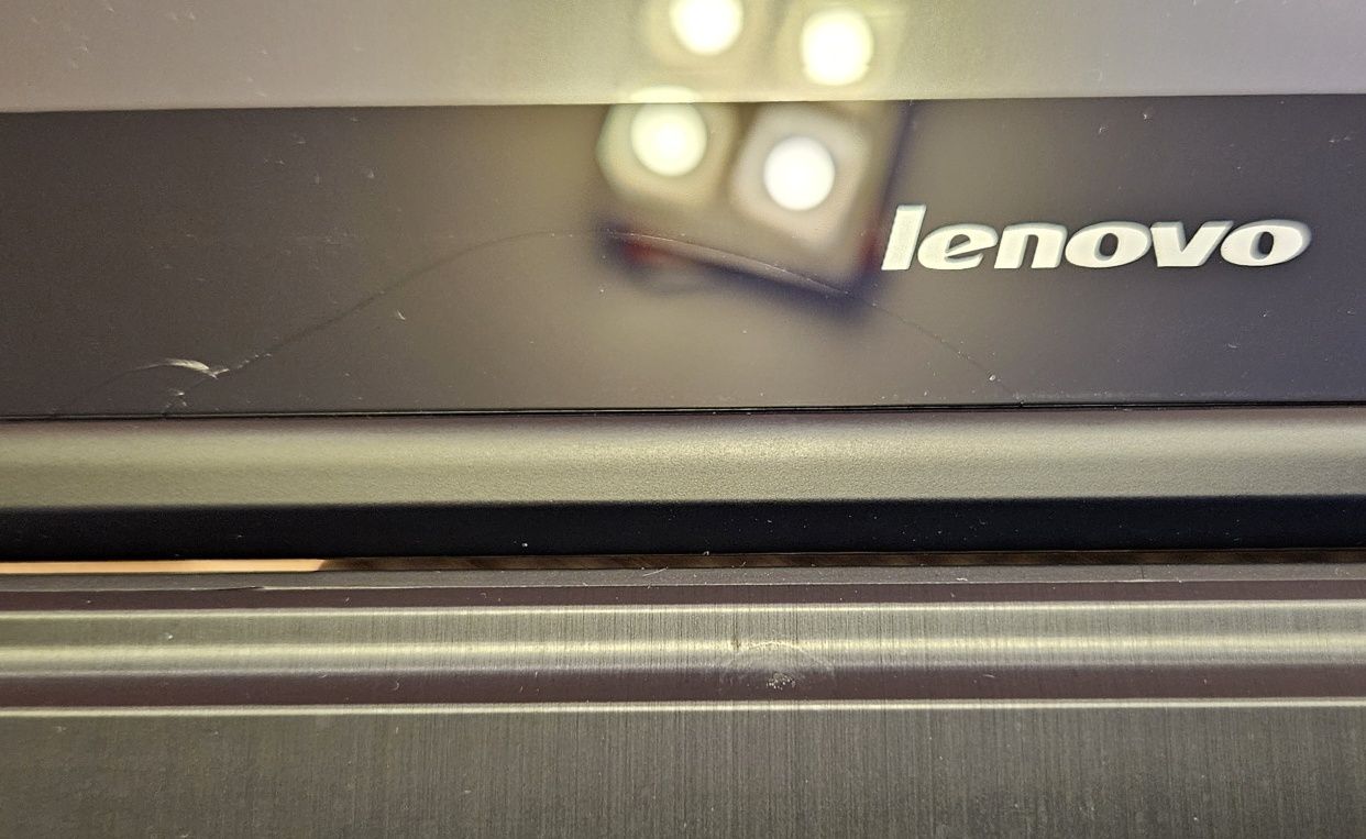 Ноутбук Lenovo Yoga 500-15IBD / 15.6