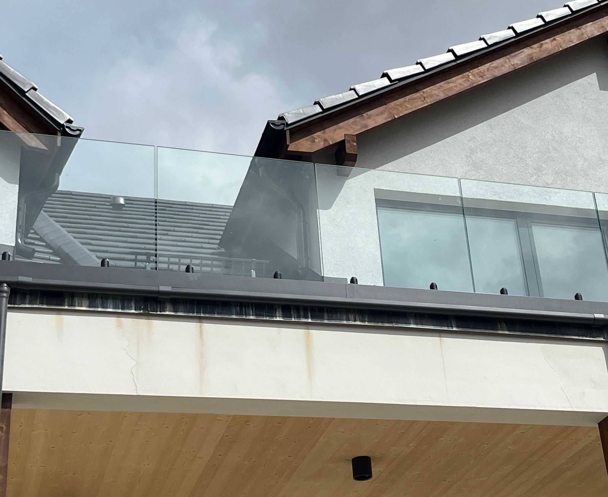 Balustrady szklane , bez ramek