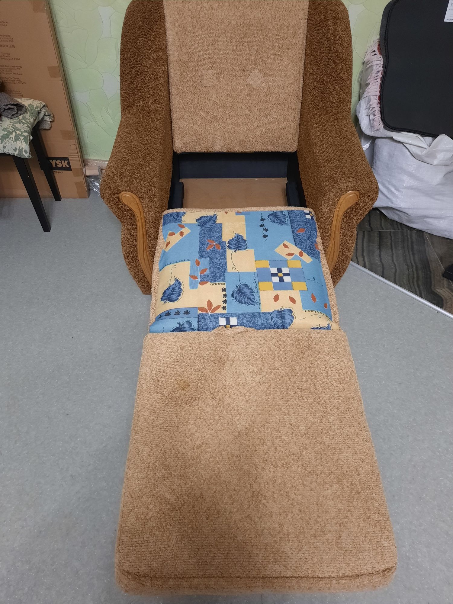 Кресло, крісло, ліжко