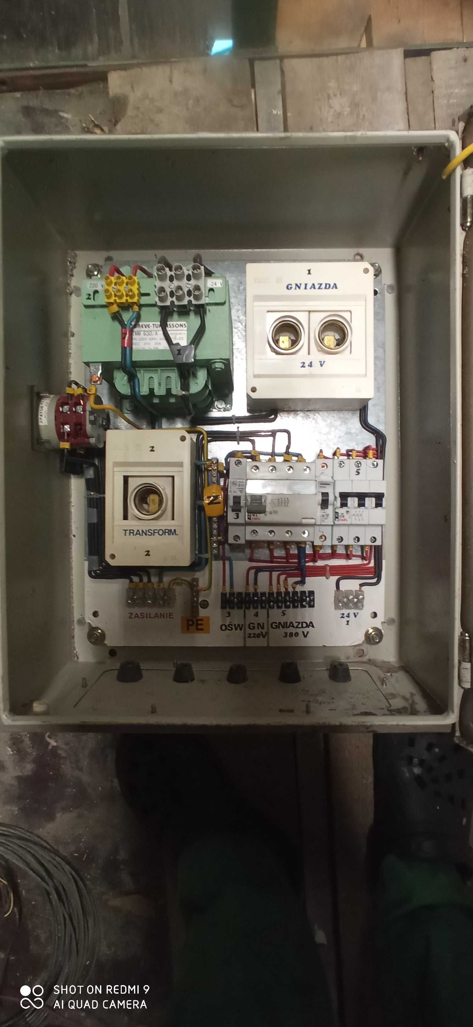 Sprzedam skrzynkę elektryczną