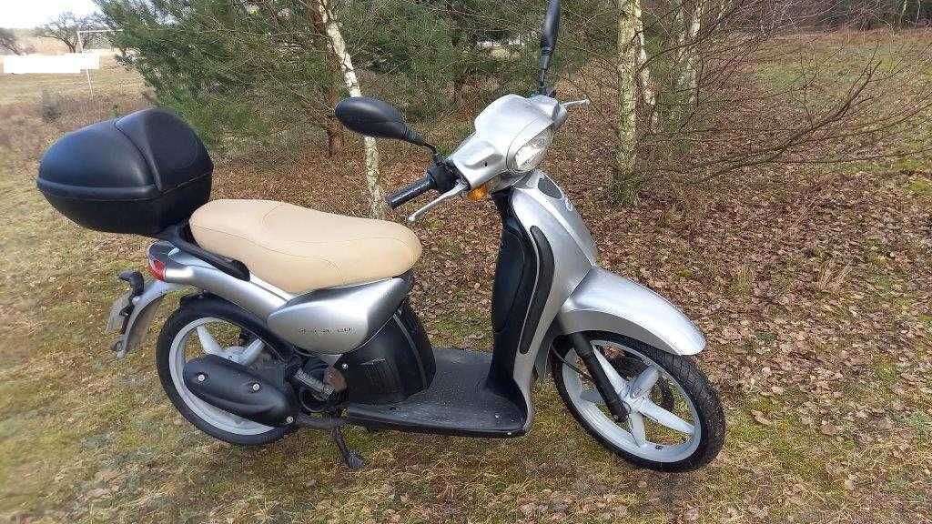Aprillia Scarabeo 100 ; lekki i mocny; trwały i niezawodny