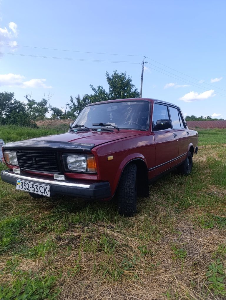 Автомобіль Ваз 2107