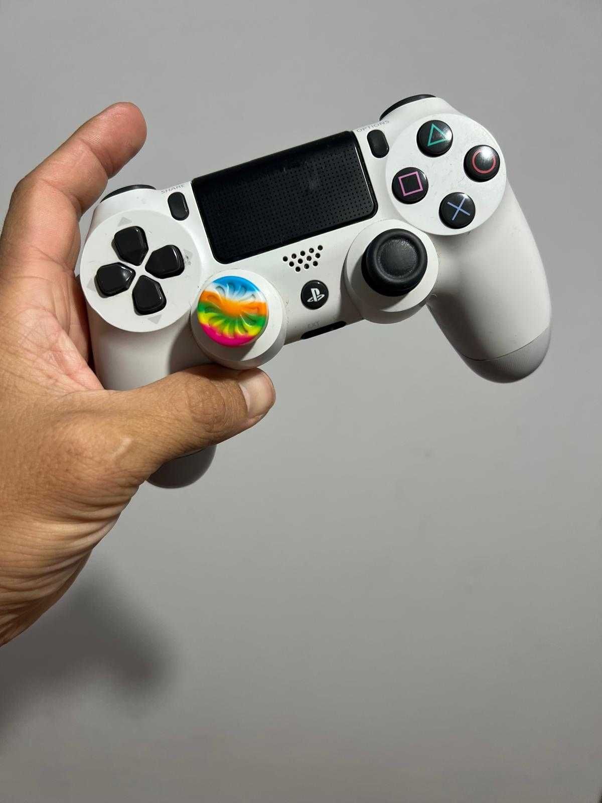 PlayStation 4 pro branco  1tb com comando