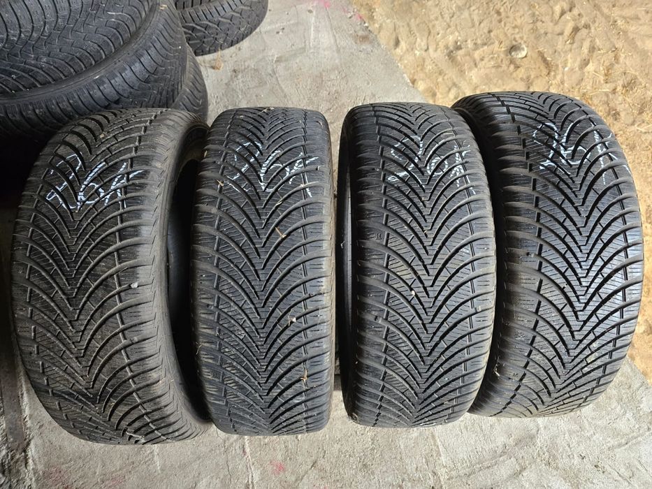 Sprzedam Opony Całoroczne Kumho Solus 4S 225/45ZR19 4sztuki