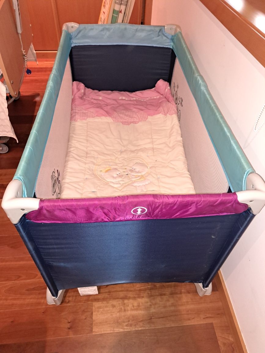 Cama de viagem ou parque para bebés