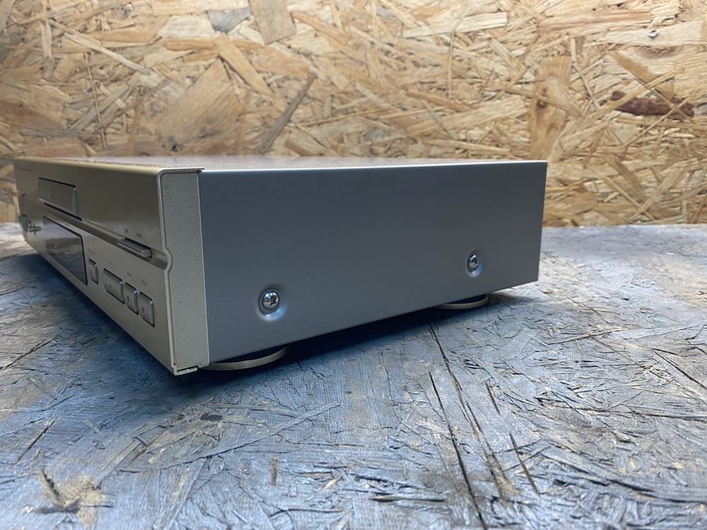 Denon DCD-635 CD Player