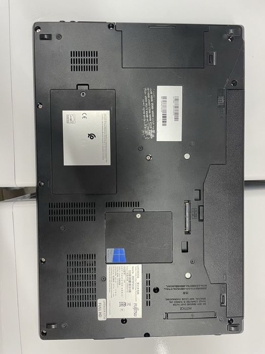 Ноутбук Fujitsu LIFEBOOK E756