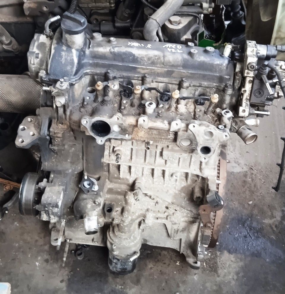 Silnik słupek Toyota Yaris II 1ND 72L