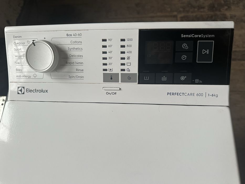 Пральна Машинка Електролюкс EW6TN4261  (Франція) 6кг. Вертикальна