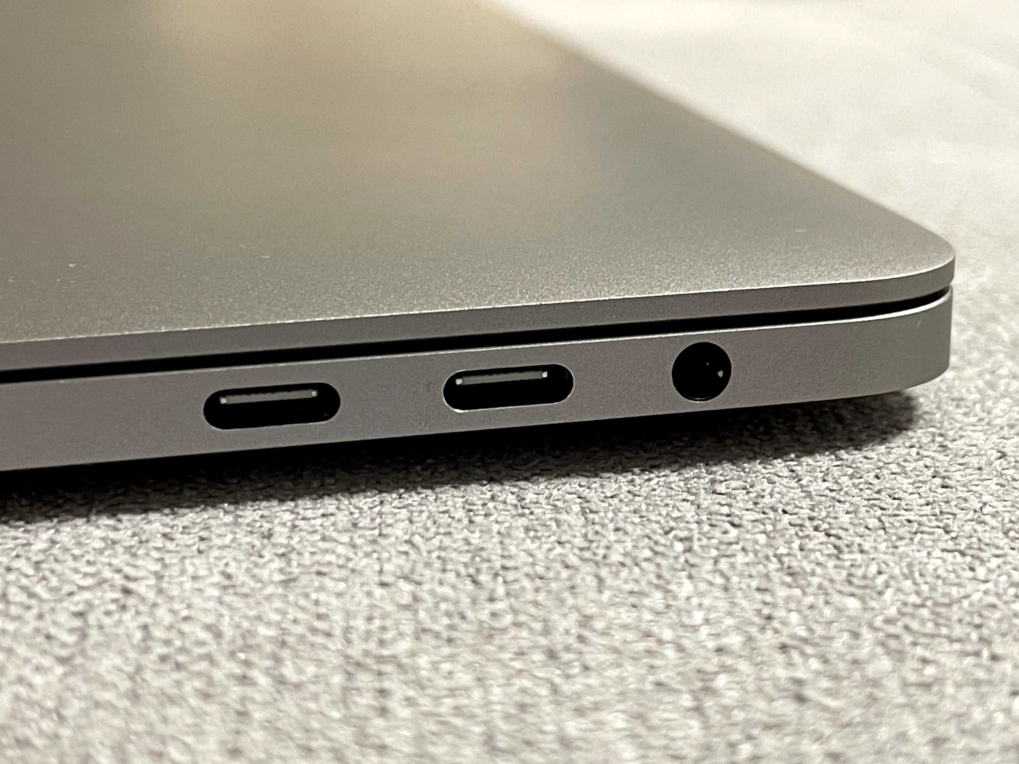 Ноутбук Apple MacBook Pro 13" Space Gray 2018