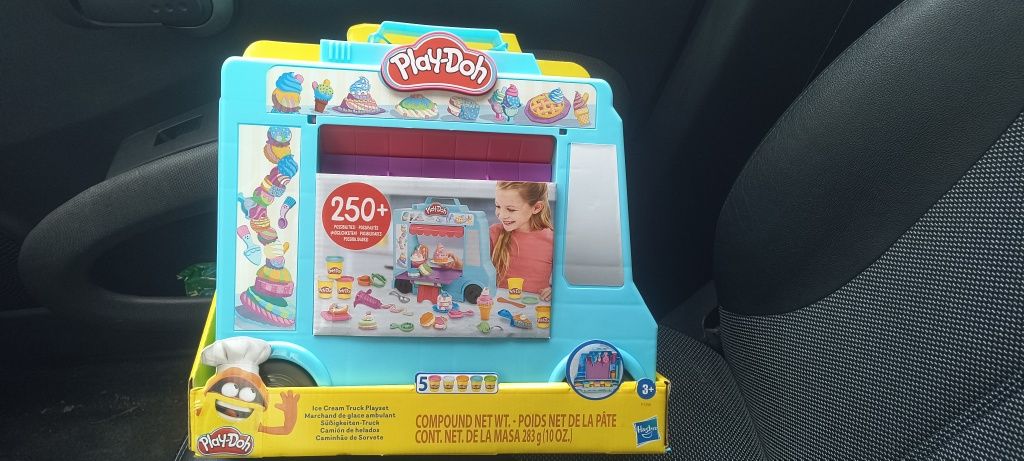 Play Doh ciastolina samochód z lodami ice cream truck