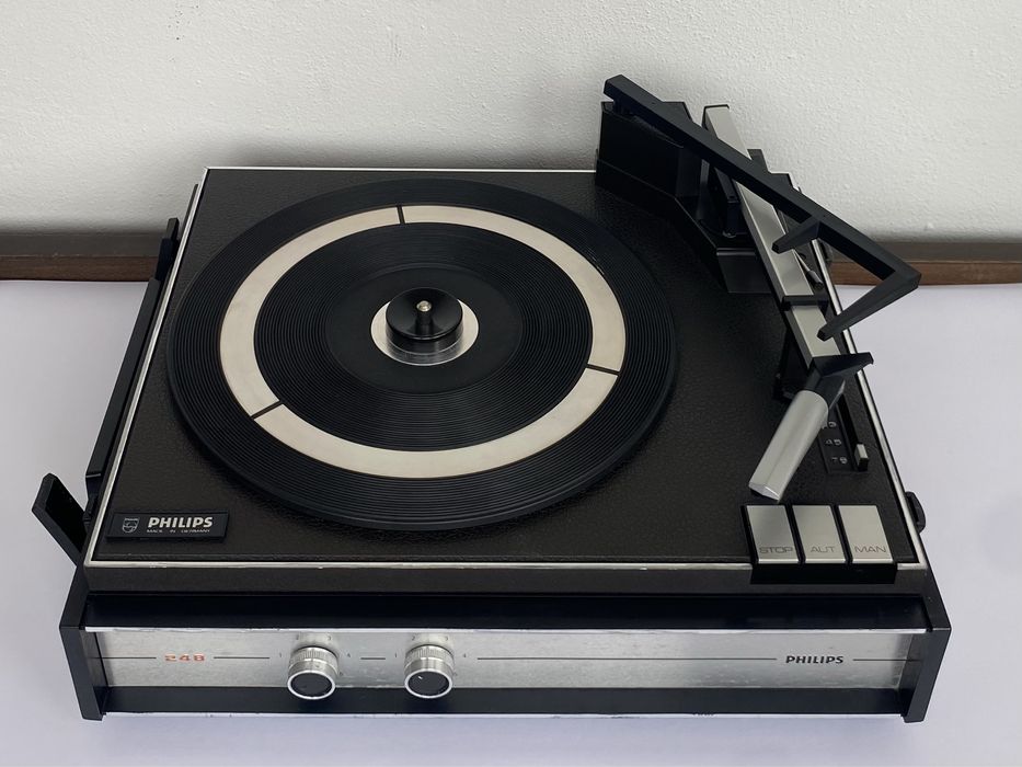 Gira Discos Philips GF248
