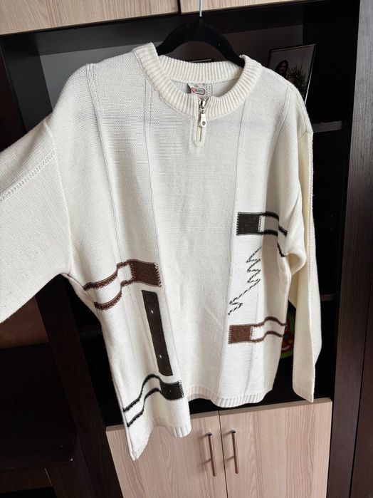 віддам   в чудовому стані светри