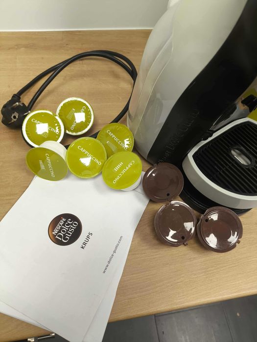 Ekspres kapsułkowy KRUPS Mini Me KP123 Nescafe Dolce Gusto + kapsułki