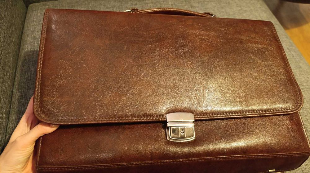 Brązowa aktówka skórzana męska