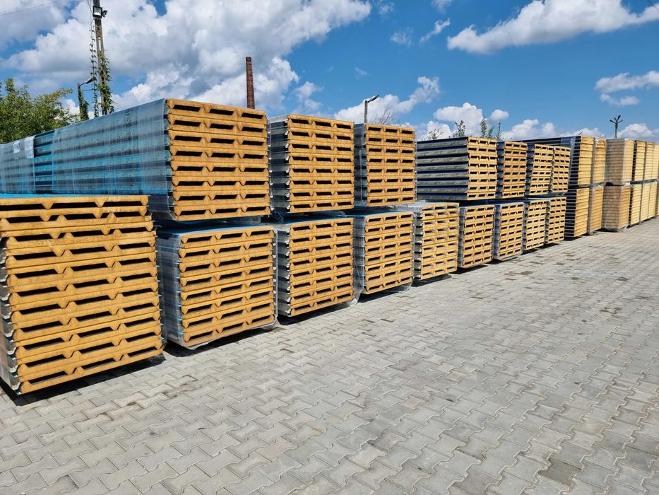 PŁYTA WARSTWOWA pianka Płyty warstwowe ściana dach izolacja garaż hala