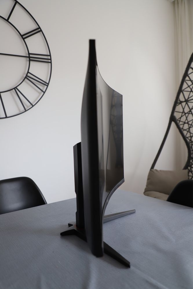 Monitor AOC curvo 31.5” 165hz