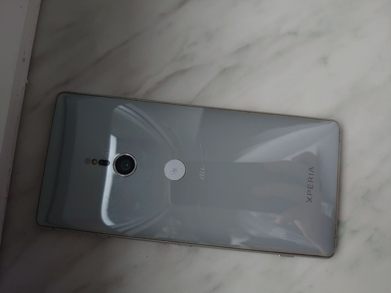 Sony Xperia XZ2 uszkodzony - nowa bateria.