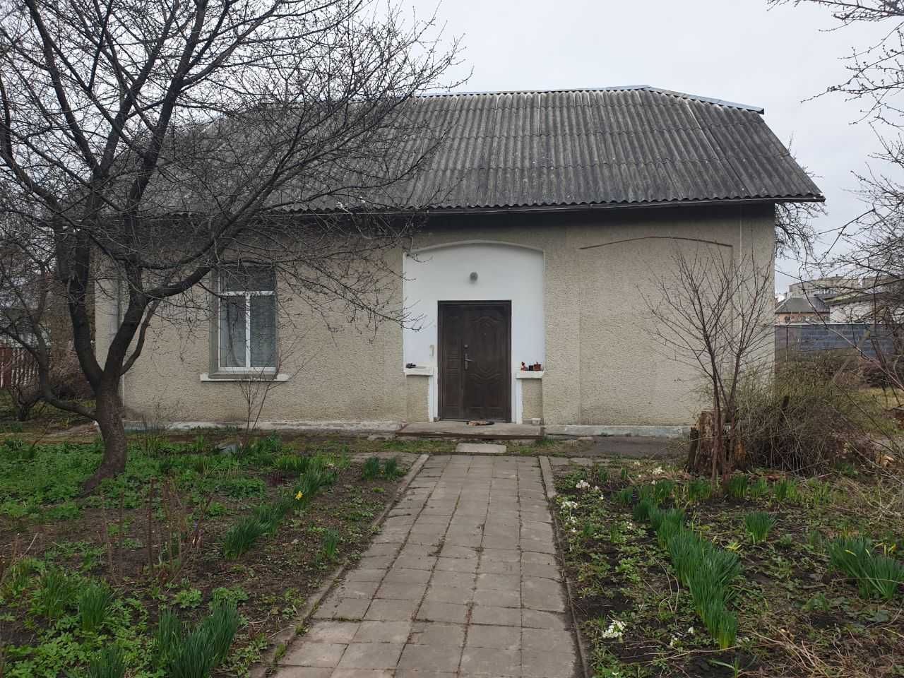 Будинок і земельна ділянка 10 сот в Тернополі.