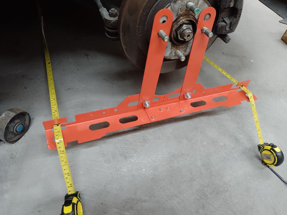 Przyrząd do ustawiania zbieżności kół - zestaw uniwersalny