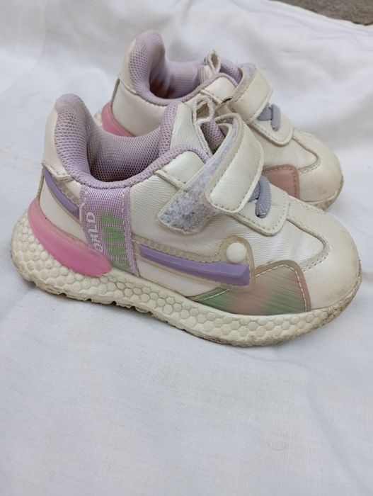 Взуття та осіння куртка