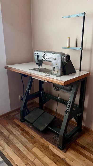 Швейна машинка Textima