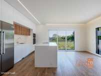 Apartamento T3 Novo com Dois Excelentes Terraços em Mafra