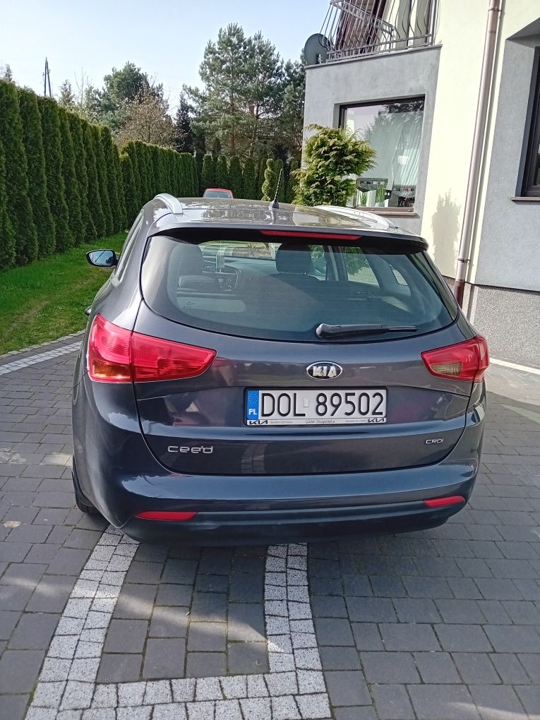 Kia Ceed 1.6 CRDI Super Stan