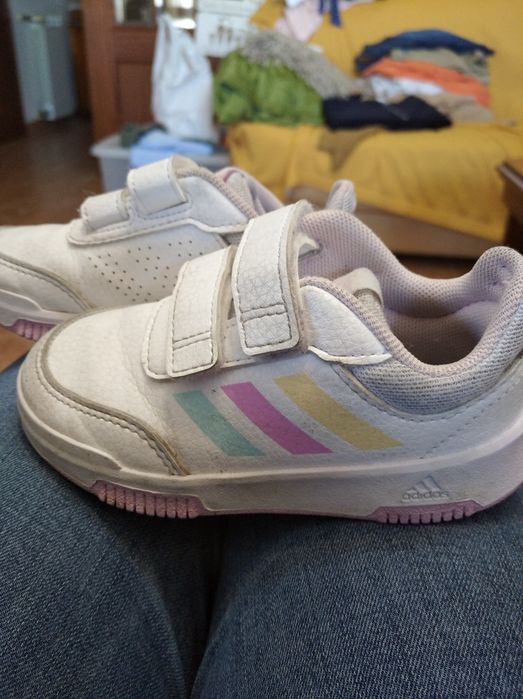 Sapatilhas Adidas de menina tamanho 25