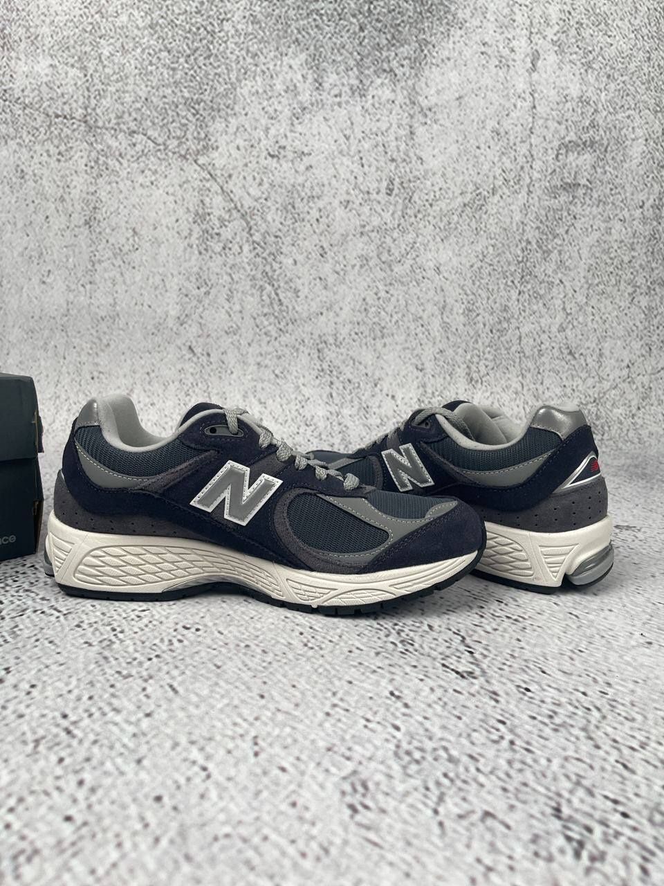 New Balance 2002R
