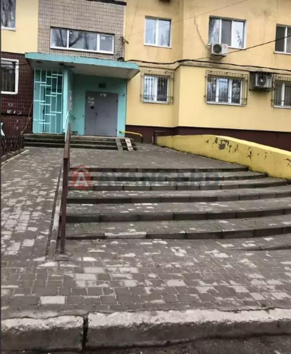 Продам 1 ком Тополь 3 Шевченковский район