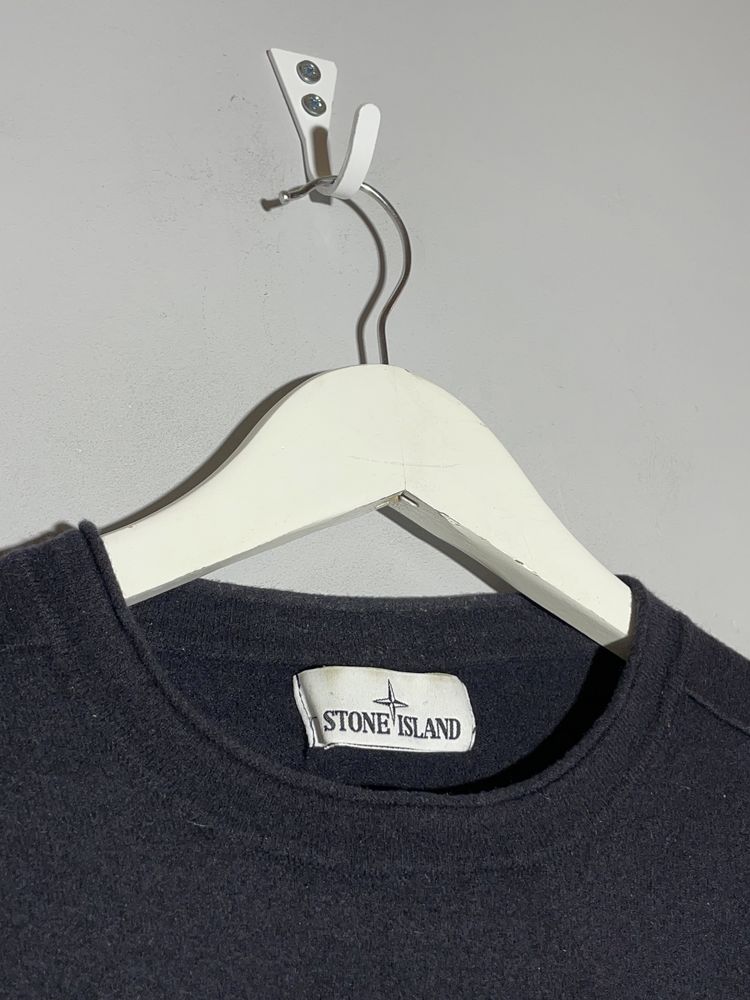 Оригінальний Шерстяний светрик від бренду Stone Island