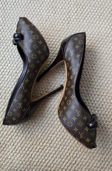 Sapatos Louis Vuitton