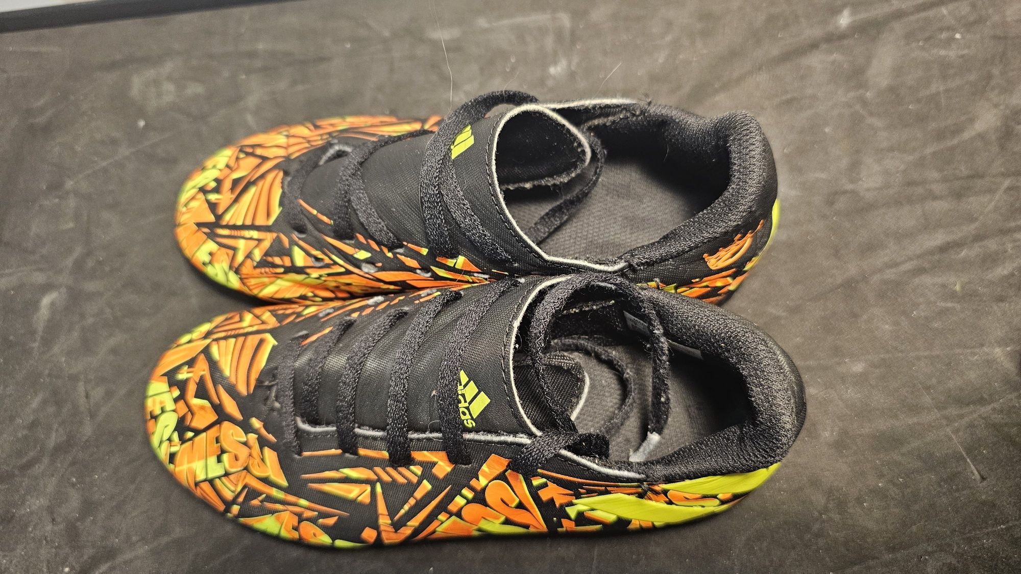 Buty piłkarskie turfy Adidas rozmiar 32