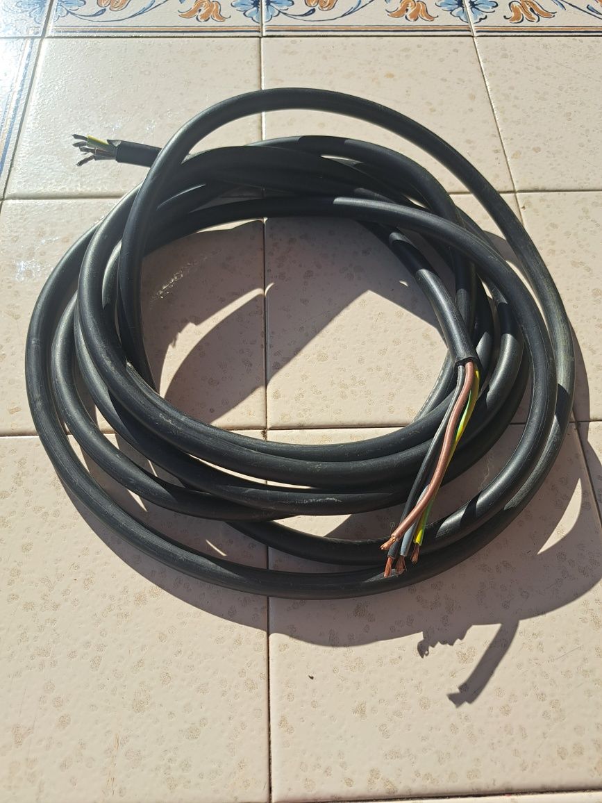 Cabo electrico trifasico H05VV-F (FVV) 4G2,5 MM²